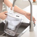 Bình lọc nước Brita dung tích 2.4L kèm 1lõi lọc